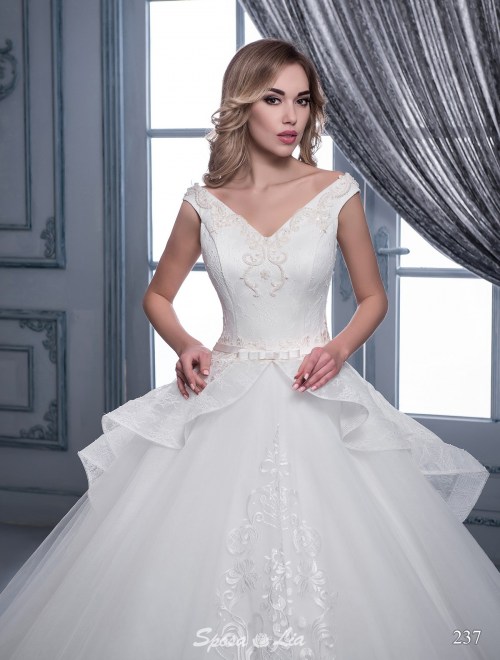 https://www.sposa-lia.com/images/stories/virtuemart/product/237       (2).jpg